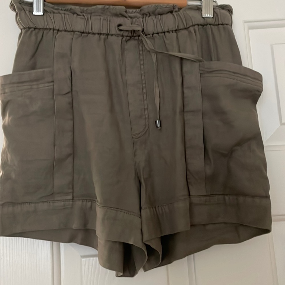 Splendid cargo shorts
